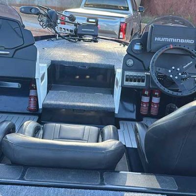 Quest-Angler-2020-Motor-Yamaha-250hp-07